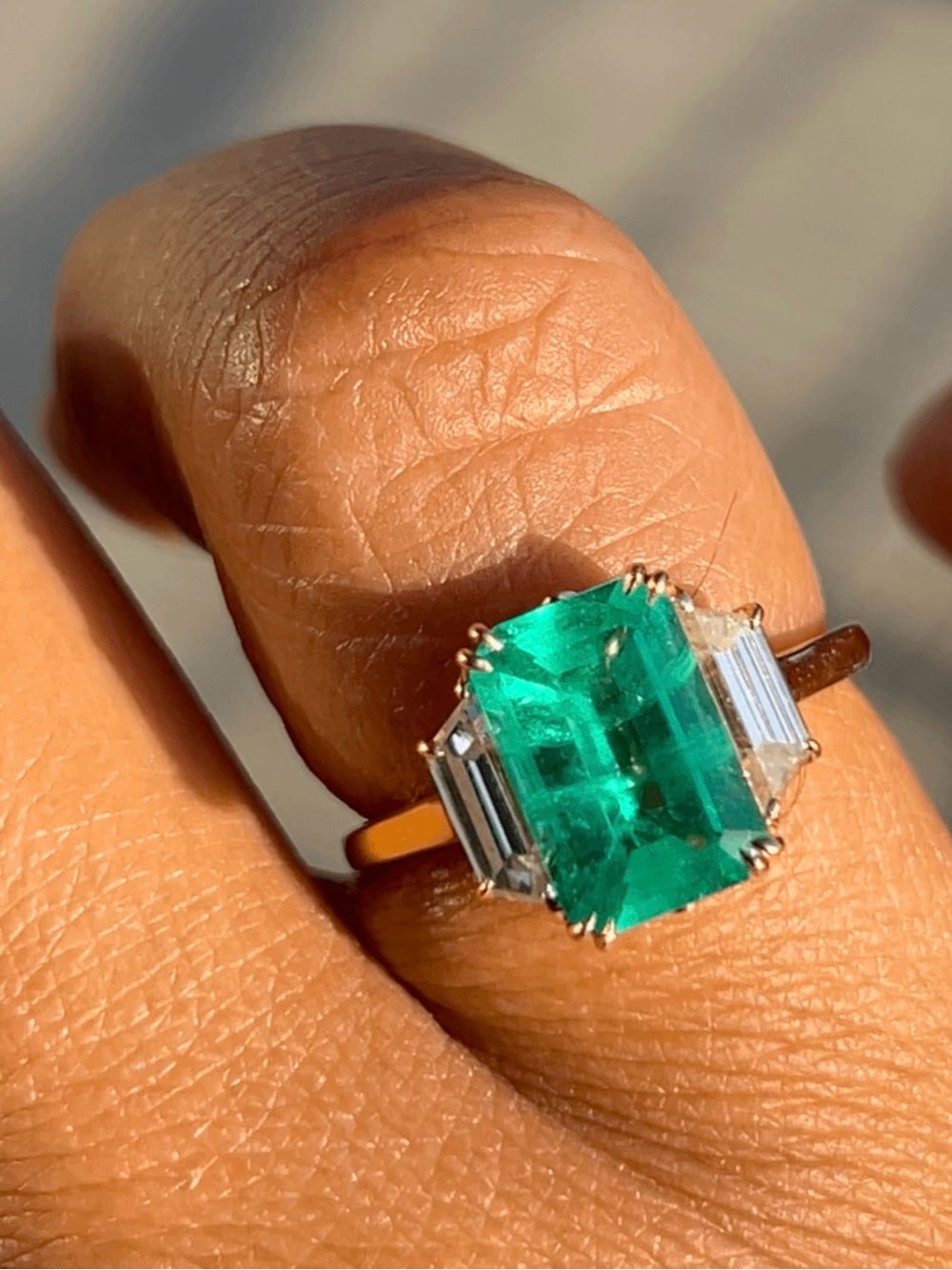 14K Yellow Gold 2.8ct Lab-Grown Colombian Emerald Ring, Size US 7.5